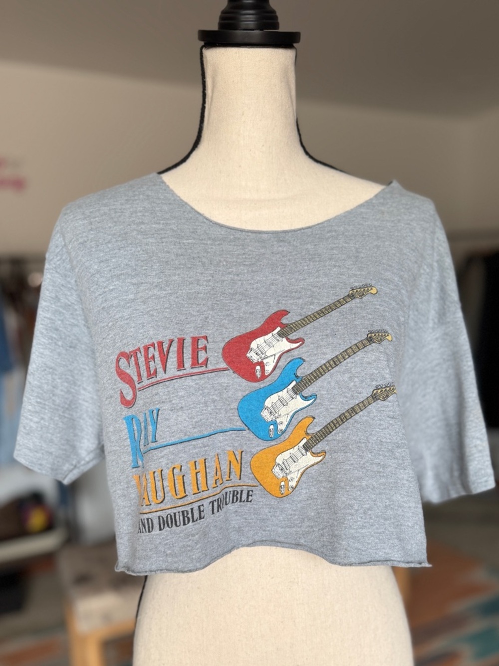 Vintage Stevie Ray Vaughan Graphic Crop Tee - Gray with Red Blue Yellow Guitars